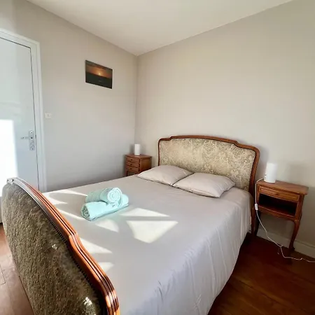 Maison Face A - Vue Sur La - Parking Gratuit Guest house