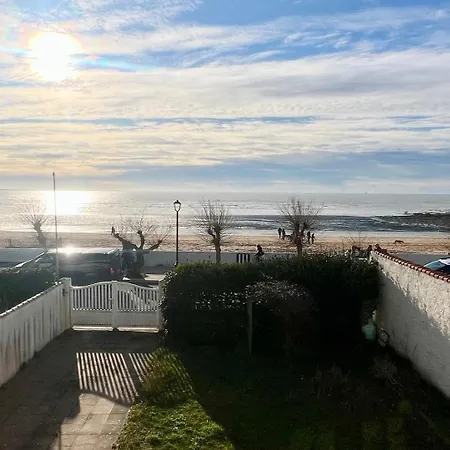 Maison Face A - Vue Sur La - Parking Gratuit Guest house 4*