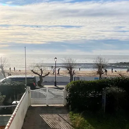 Maison Face A - Vue Sur La - Parking Gratuit Guest house