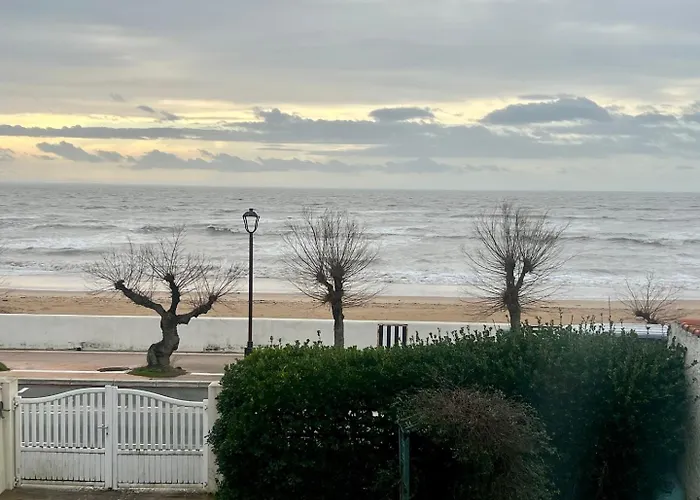 Pensión Maison Face A - Vue Sur La - Parking Gratuit